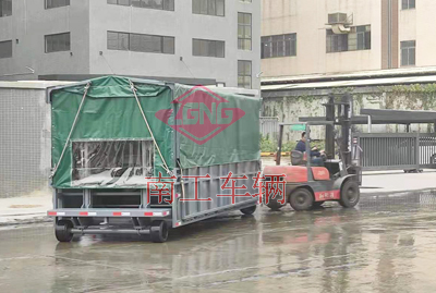 升降雨篷IM在线（中国）6I.jpg