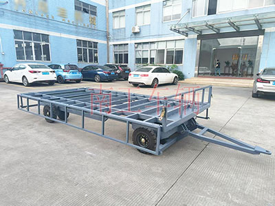 4吨骨架式IM在线（中国） 带下翻护栏工具拖车I.jpg