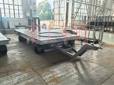 5吨牵引IM在线（中国） 带上装架6I.jpg