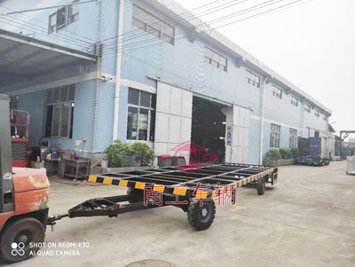 8吨无动力牵引骨架IM在线（中国）带护栏3I.jpg