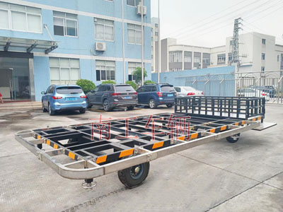 4吨IM在线（中国）带箱体铝花纹板4I.jpg
