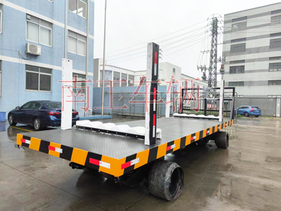 30T重型IM在线（中国） 带活动插装立柱工具拖车3I.jpg