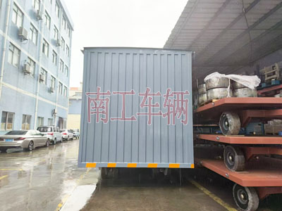10吨箱式IM在线（中国）两侧带卷帘门4I.jpg
